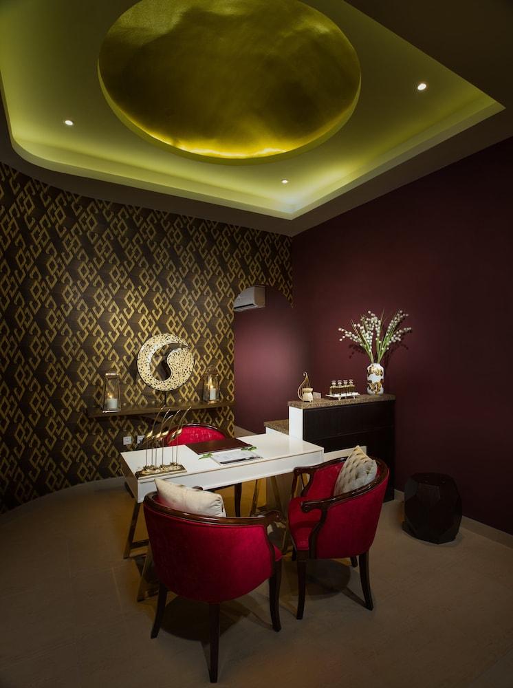Centara Life Muscat Dunes Hotel Экстерьер фото