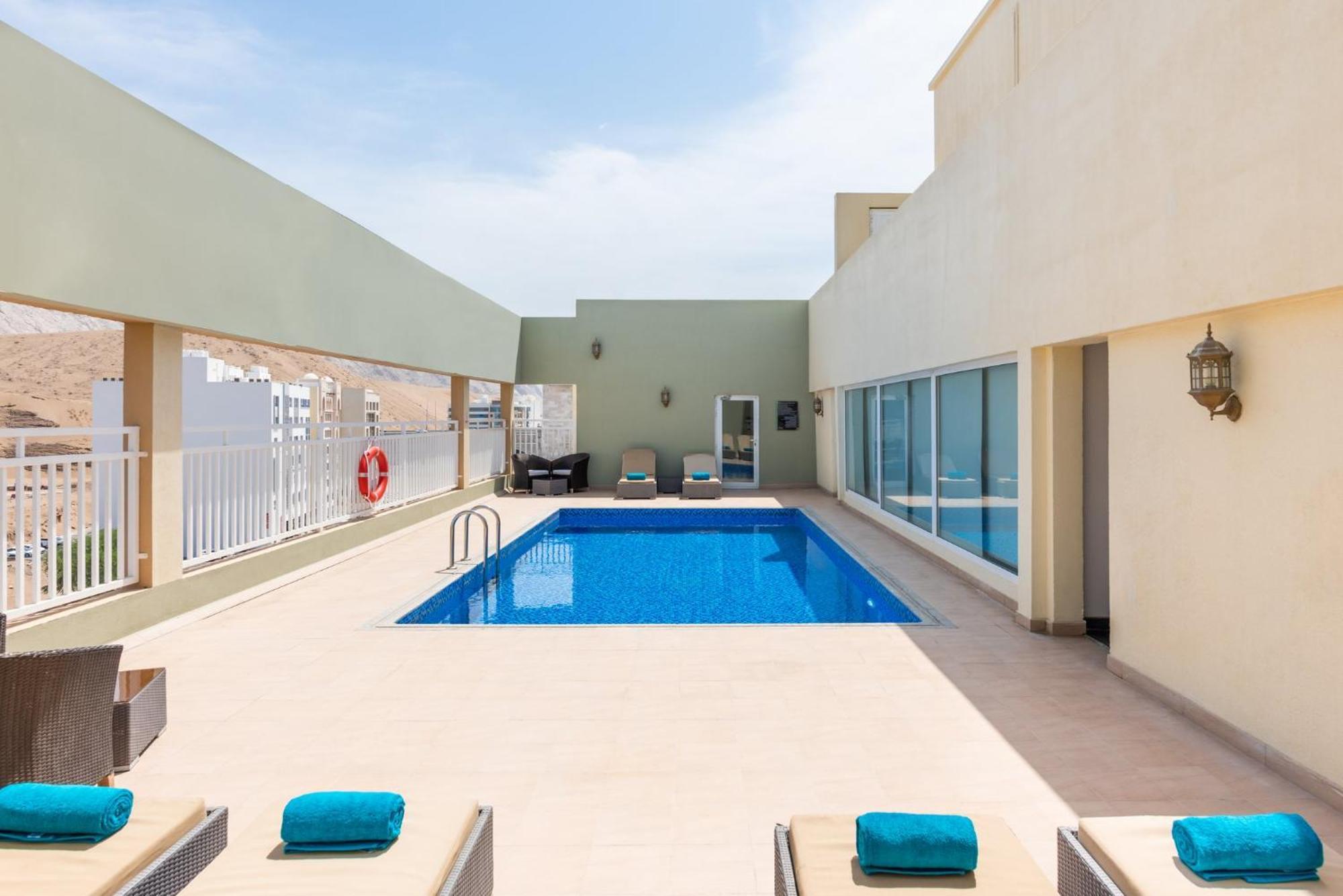 Centara Life Muscat Dunes Hotel Экстерьер фото