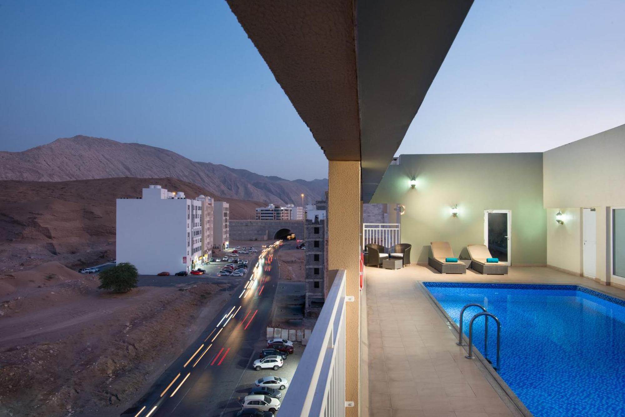 Centara Life Muscat Dunes Hotel Экстерьер фото