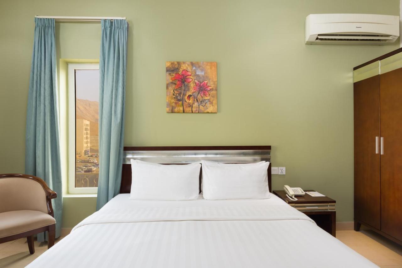 Centara Life Muscat Dunes Hotel Экстерьер фото